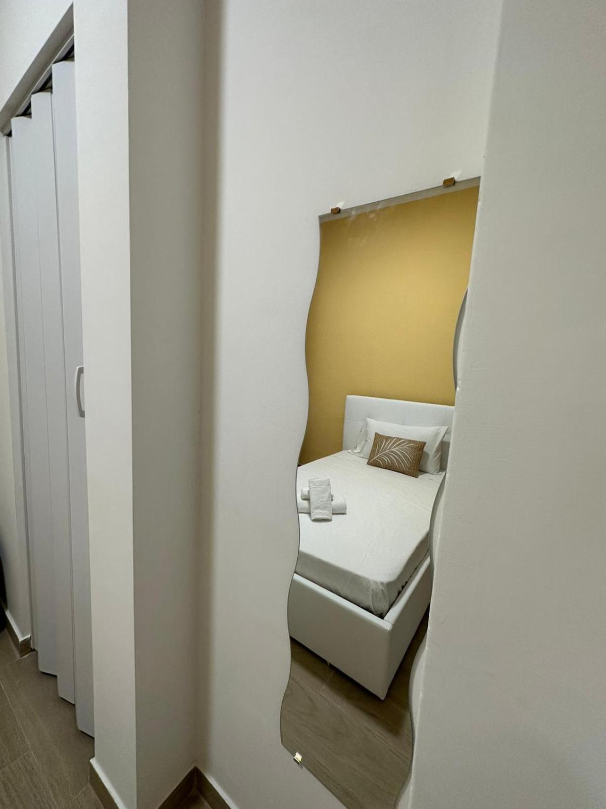 The Roman Guesthouse Bagian luar foto