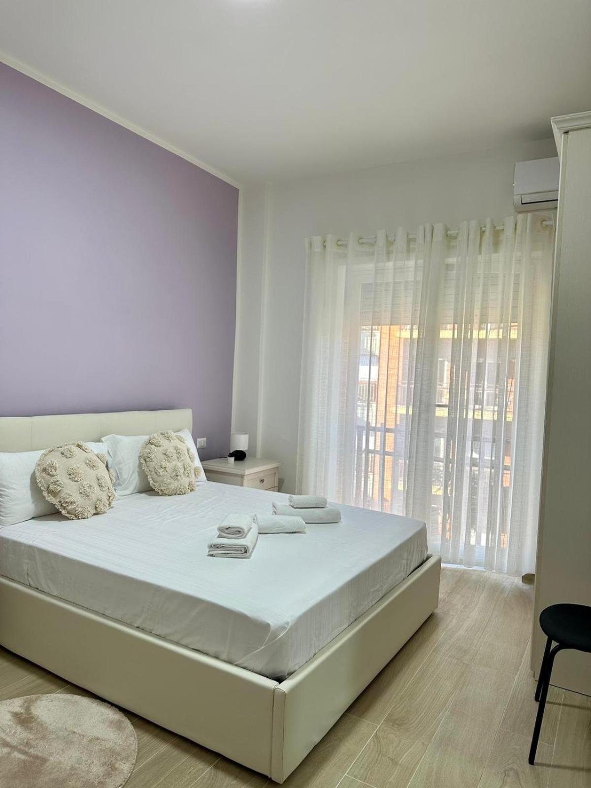 The Roman Guesthouse Bagian luar foto