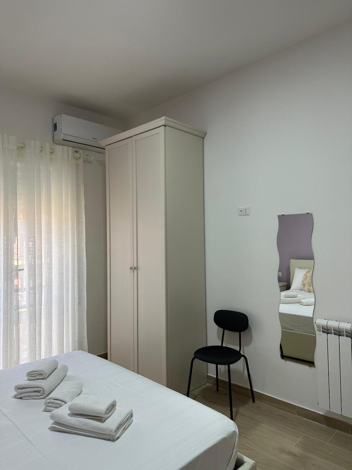 The Roman Guesthouse Bagian luar foto
