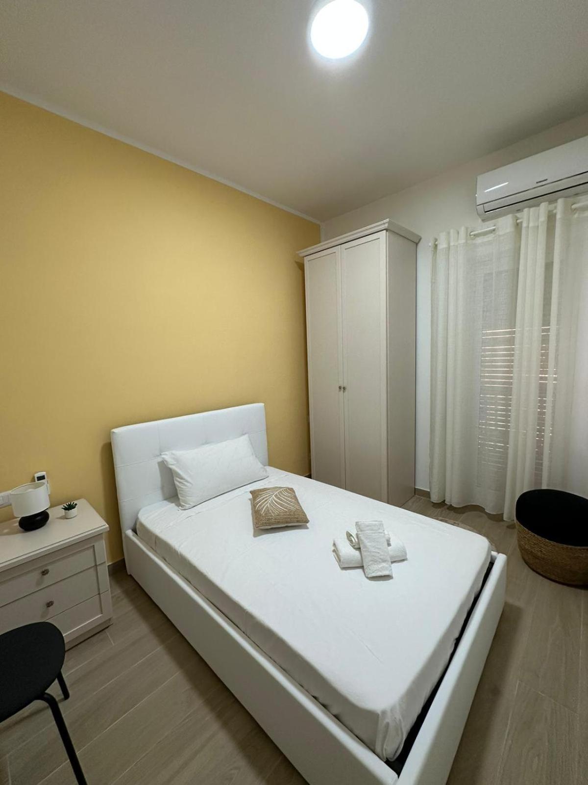 The Roman Guesthouse Bagian luar foto