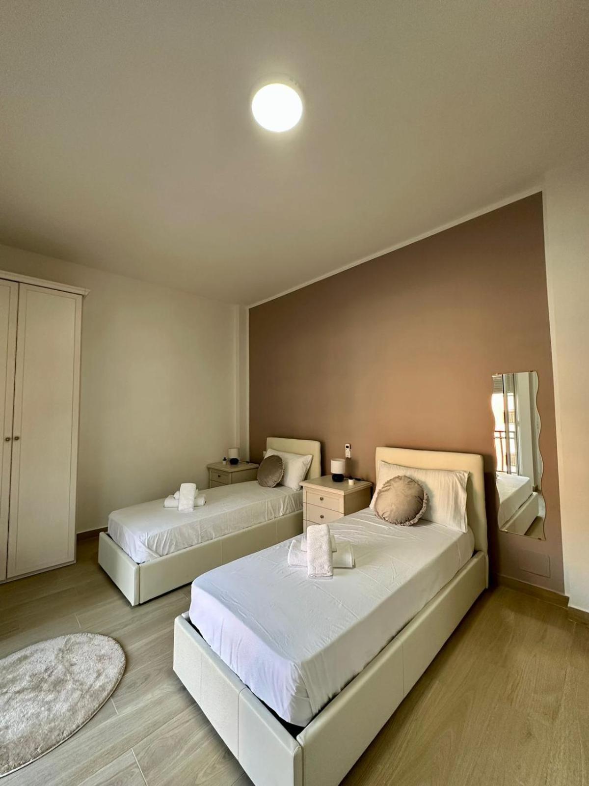 The Roman Guesthouse Bagian luar foto